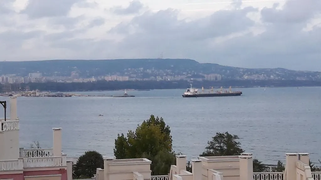 East From Paradise Apartment Varna