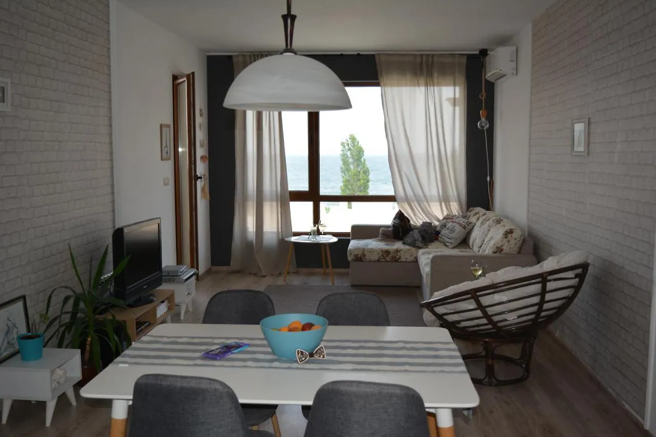 East From Paradise Apartment Varna